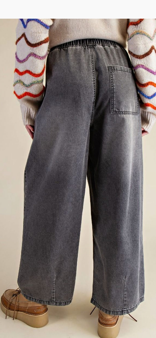 Elastic Waist Loose Fit Pleated Washed Black Denim Jeans