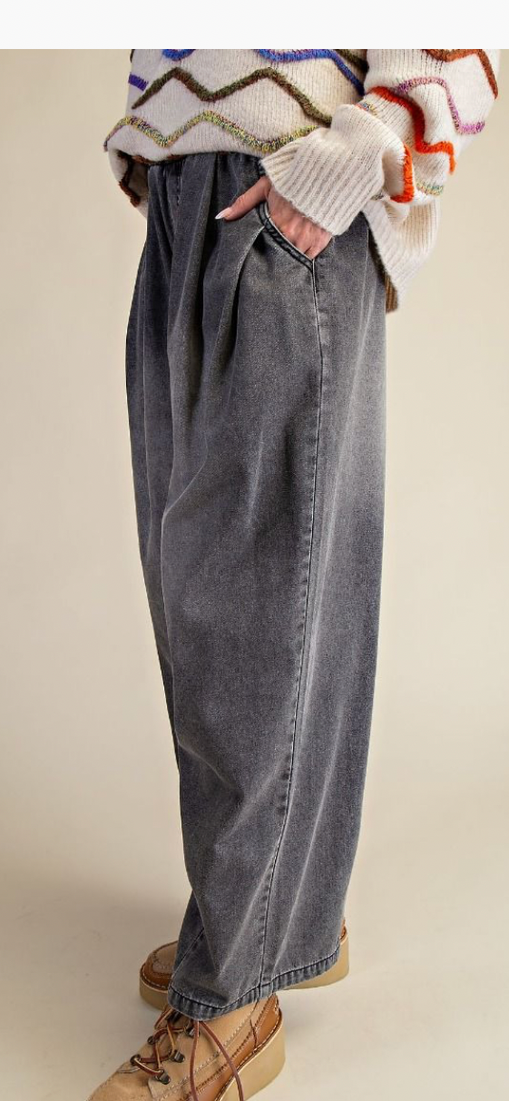 Elastic Waist Loose Fit Pleated Washed Black Denim Jeans