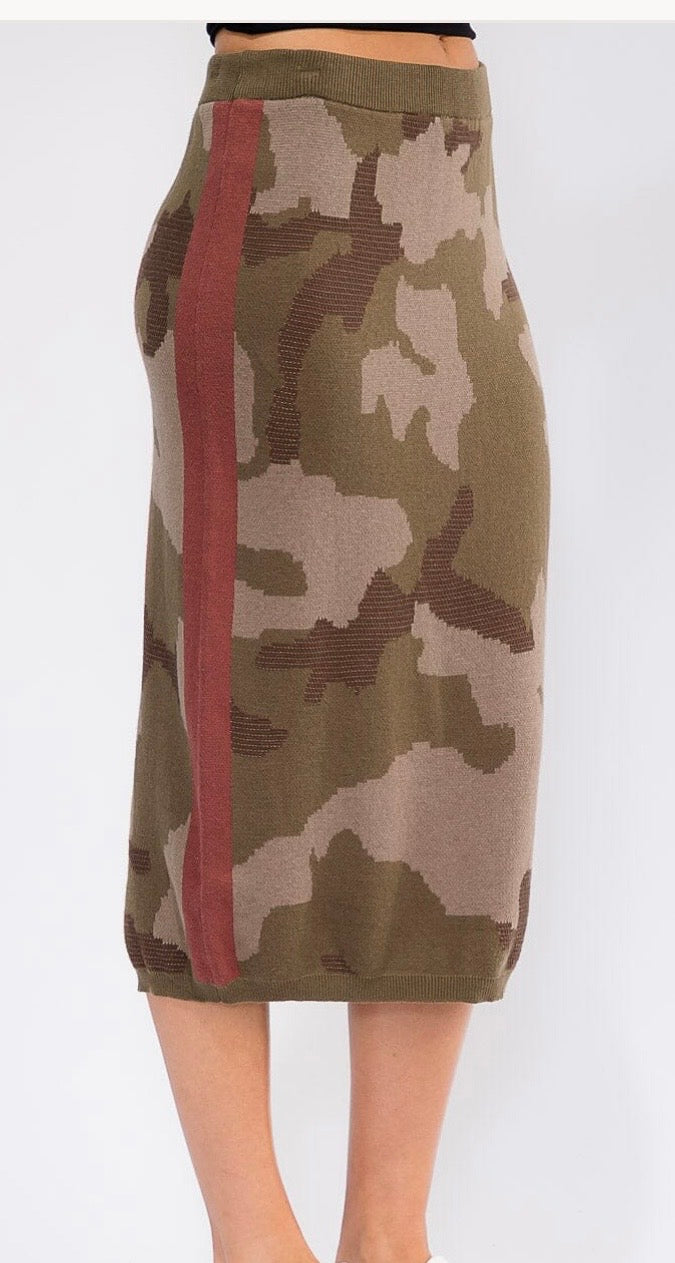 Women’s Camo Knit Sweater Pencil Skirt