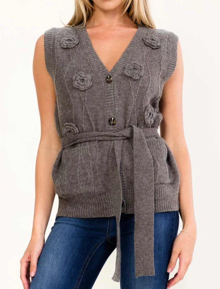 Women’s Floral Applique Belted Sweater Vest Gray