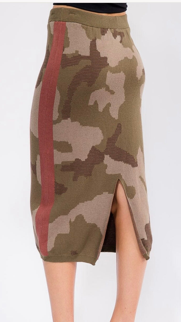 Women’s Camo Knit Sweater Pencil Skirt